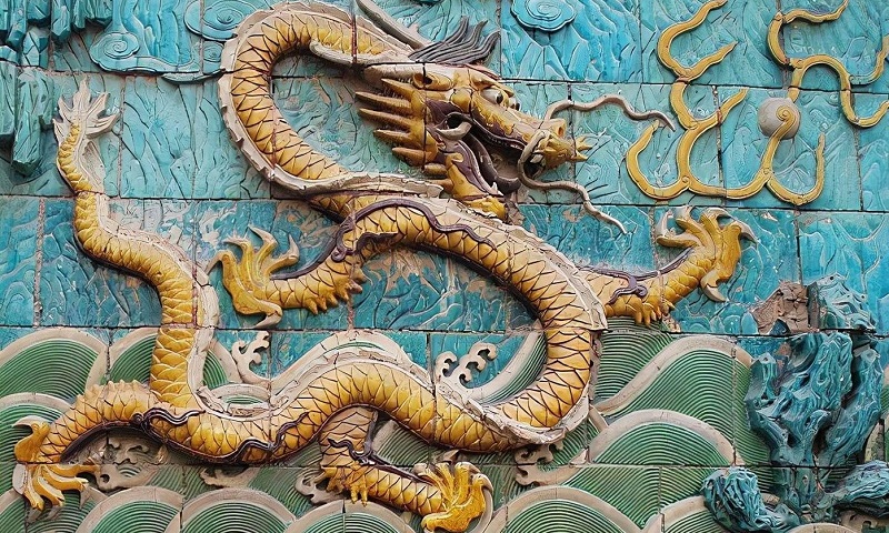 属龙男忌讳什么时辰出生 漂泊在外奔波辛苦